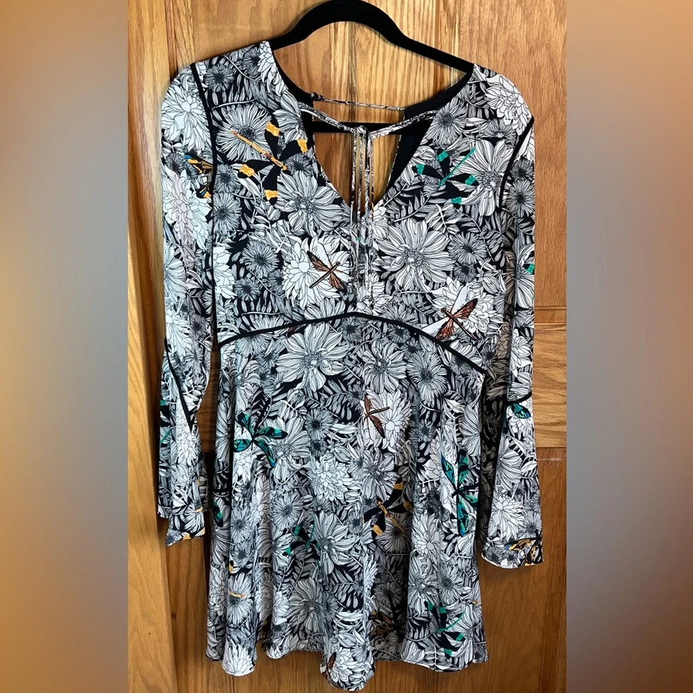 Sam Edelman Long Sleeve Firefly Print Dress - Picture 2 of 12